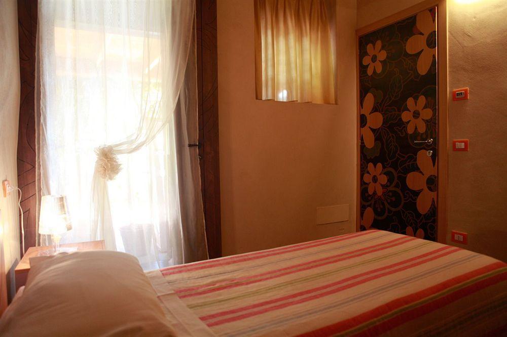 Hotel Dimora Le Nove Fate Bergamo Exterior foto