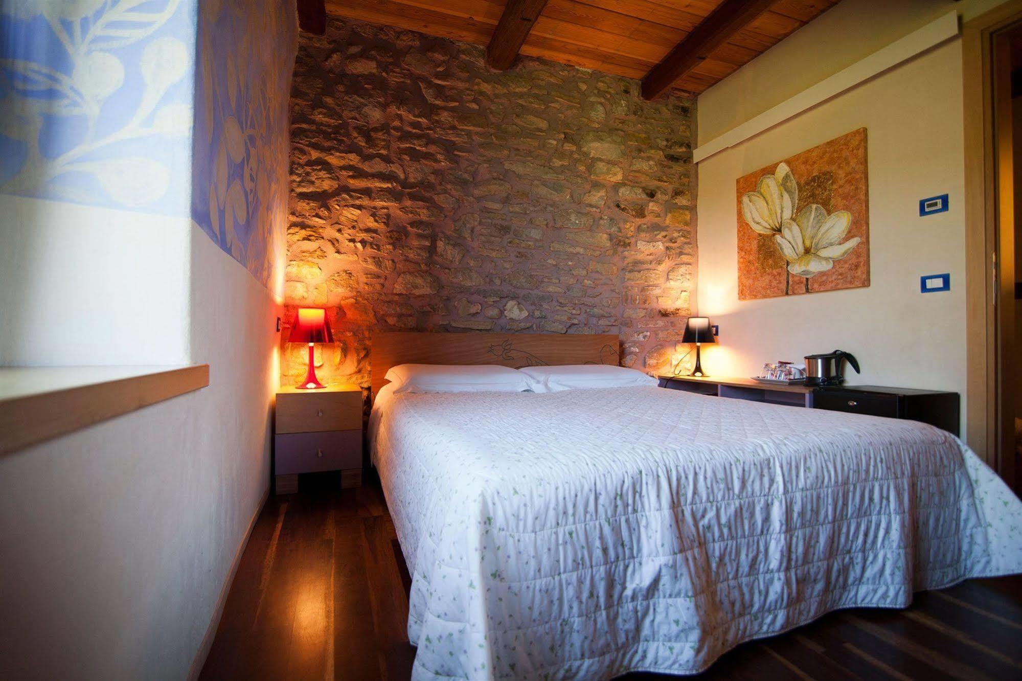 Hotel Dimora Le Nove Fate Bergamo Exterior foto