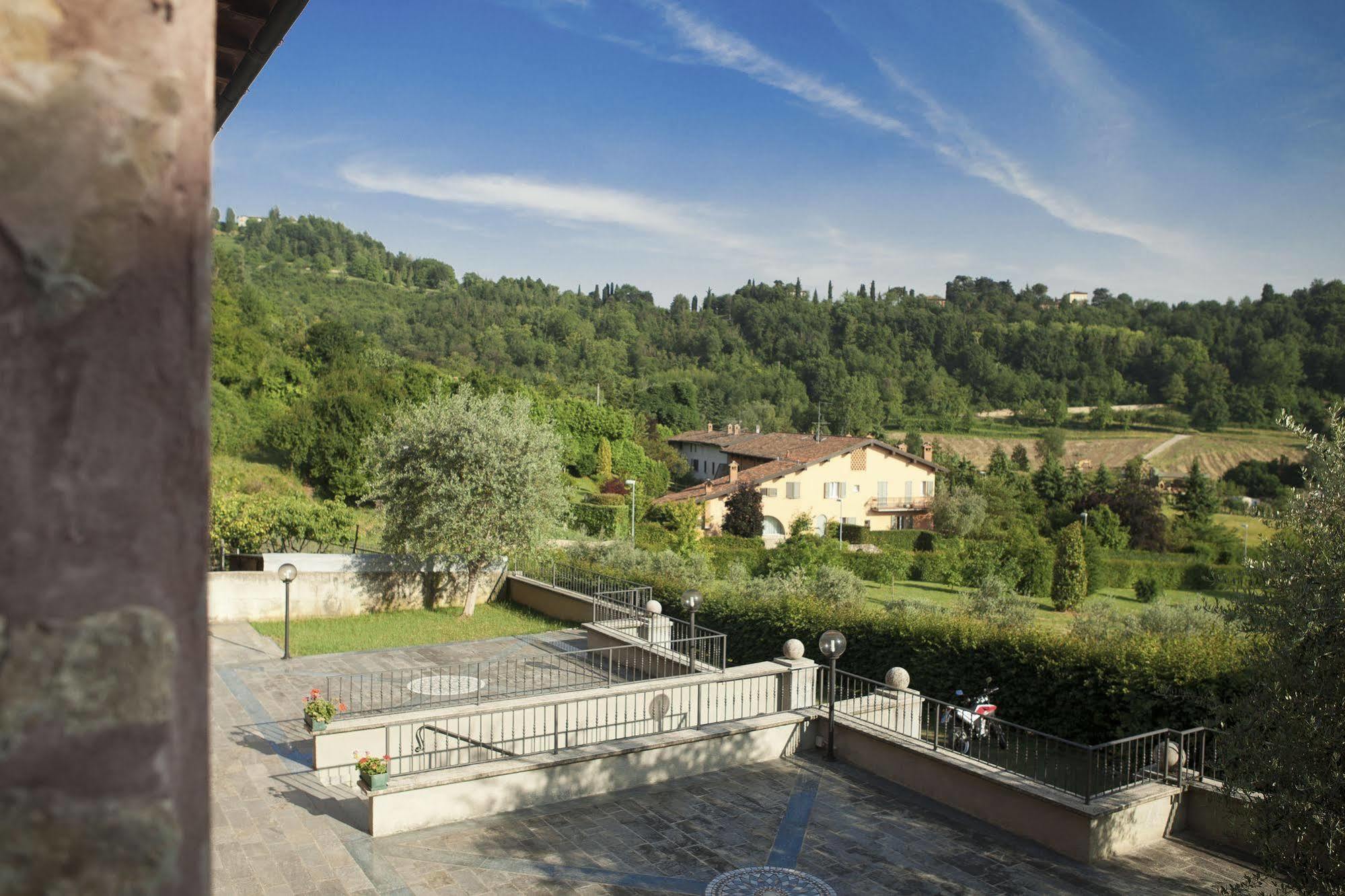 Hotel Dimora Le Nove Fate Bergamo Exterior foto